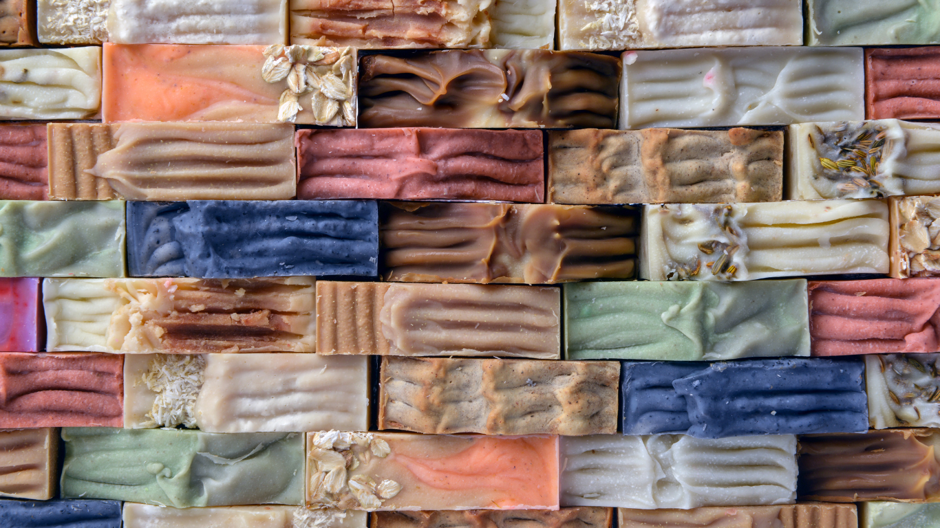 The Great Debate: Bar Soaps vs. Liquid Face Wash